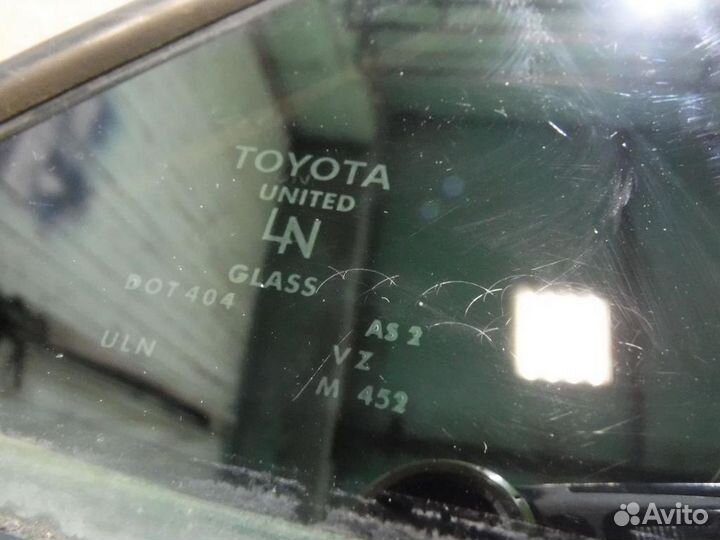 Форточка двери задней Toyota Camry V30