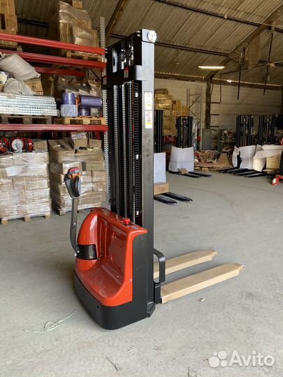 Штабелер самоходный поводковый HelpeR / В Краснода