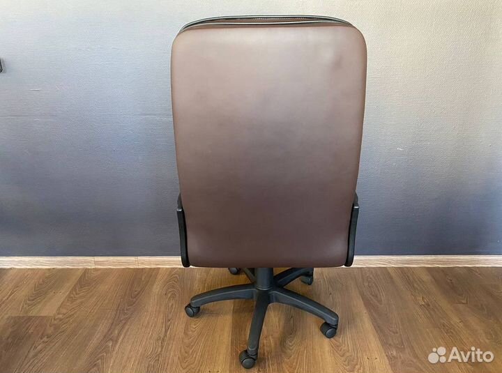 Кресло для офиса новое