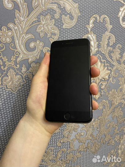 iPhone 8 Plus, 64 ГБ