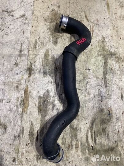 Патрубок радиатора Mercedes-Benz C-Class W203