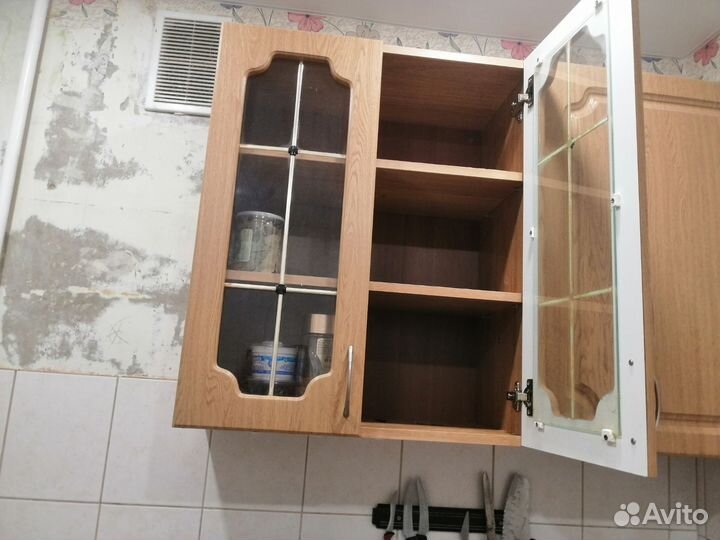 Шкаф б. У. Подвижной. Тумбы б. У