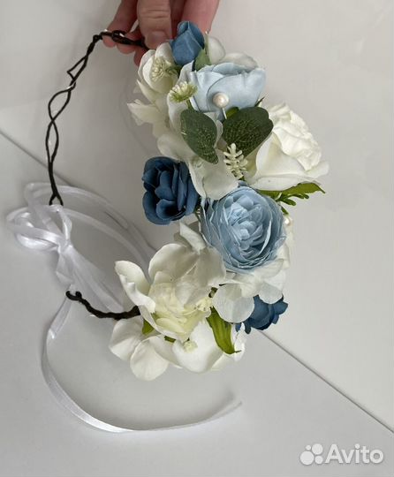 Венок на голову из цветов односторонний голубой