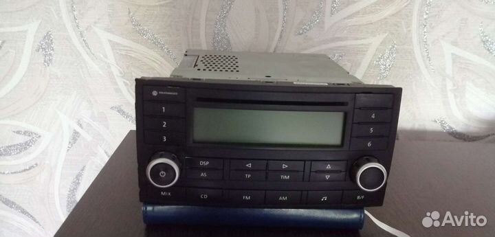 Автомагнитола Delta