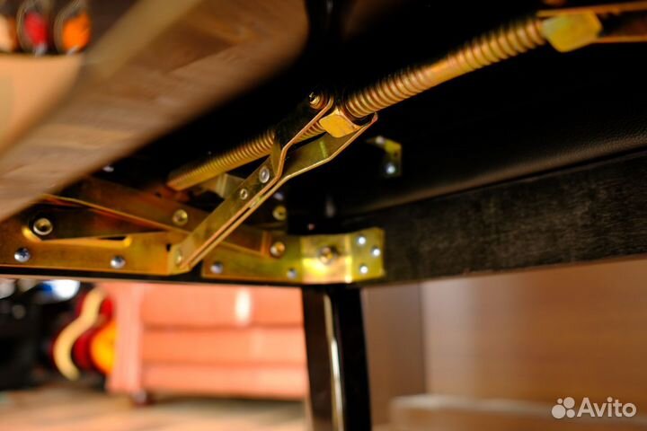 Банкетка для пианино