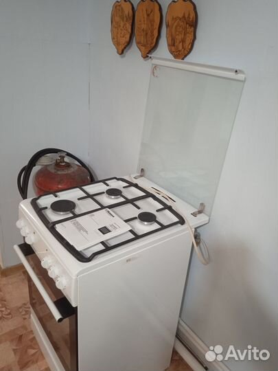 Продам газовую плиту