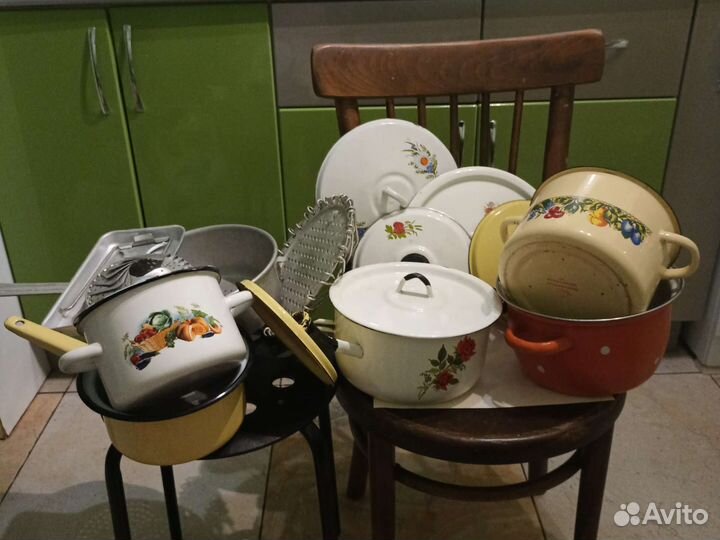 Кастрюли, крышки эмалированные