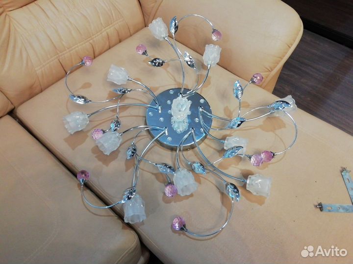 Люстра потолочная подвесная б/у с пультом