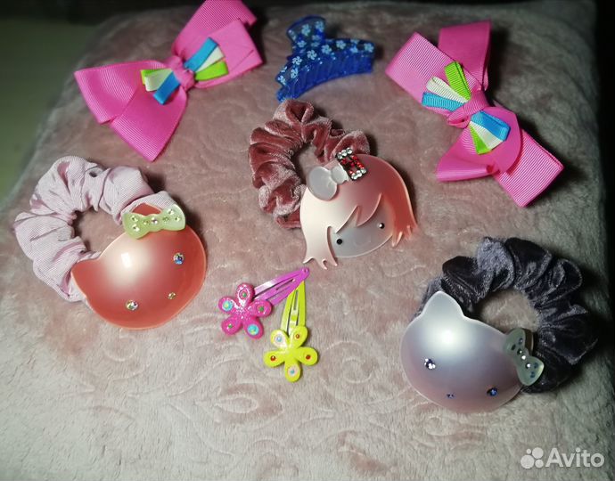 Заколки, бантики, резиночки набор для волос