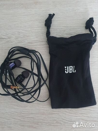 Наушники JBL Tune 210 новые проводные