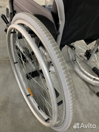 Кресло-коляска инвалидная