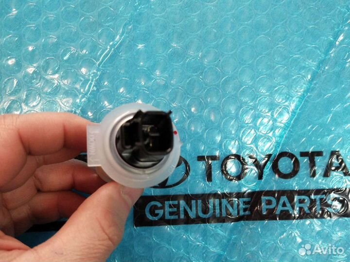 Датчик уровня жидкости Camry 55 Новый оригинал