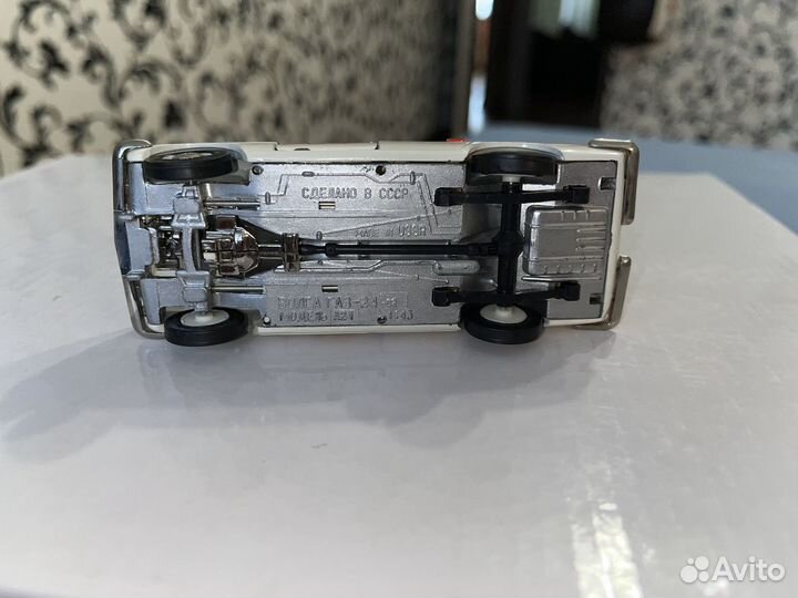 Волга газ 24-02 Скорая (А24) модель 1:43