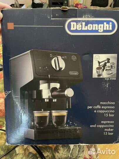 Рожковая кофе-машина Delonghi