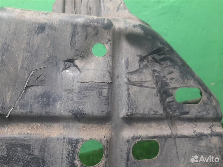 Пыльник кузова Lexus RX400H 2007