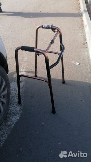 Ходунки для взрослых шагающие