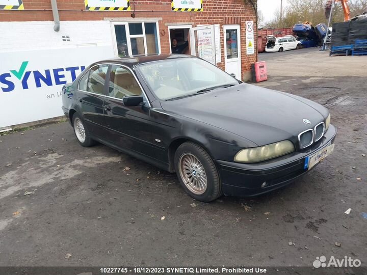 BMW E39 525I 2001 из Англии поступила в разбор