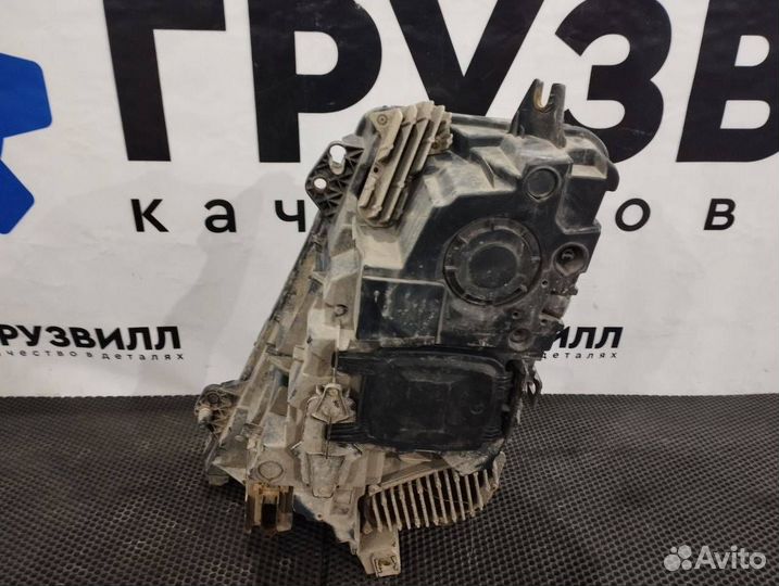 Фара правая Volvo FH4 22239217