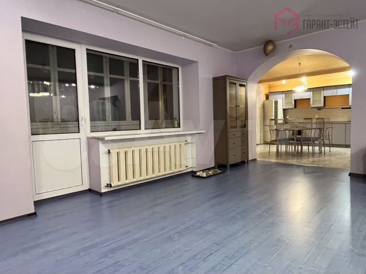 3-к. квартира, 108,8 м², 2/10 эт.