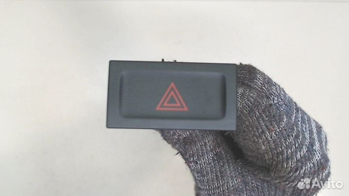 Кнопка аварийки Volkswagen Tiguan, 2012