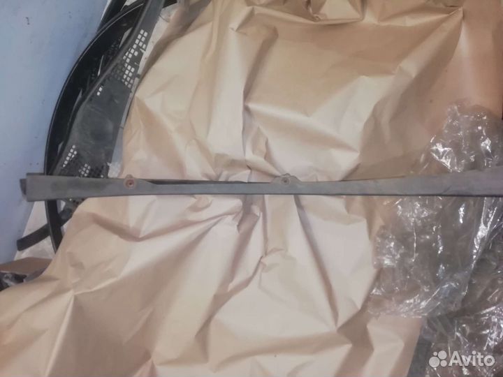 Накладка крыла левая задняя Renault sandero stepw