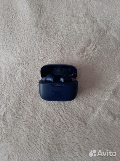 Беспроводные наушники jbl tws 230