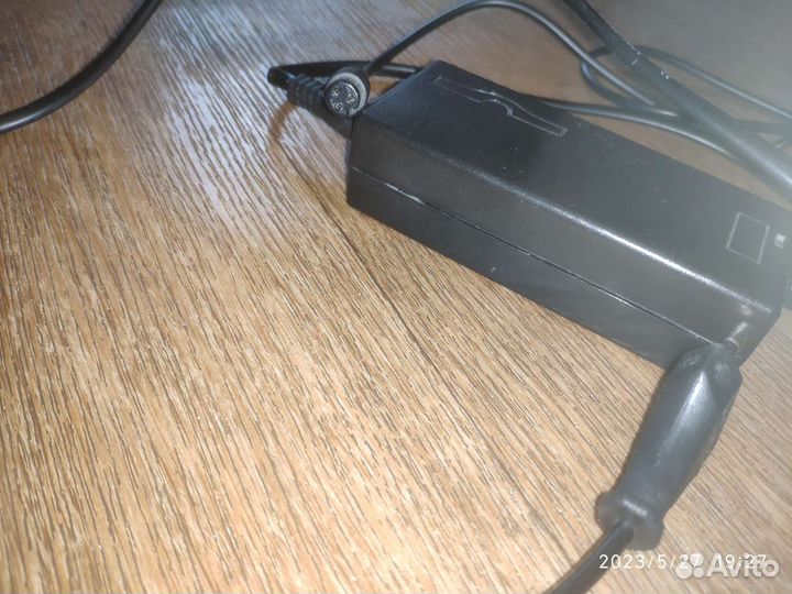 Зарядное устройство для электросамоката