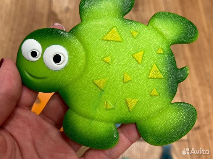 Игрушки для ванной для малышей