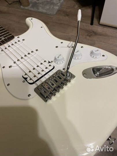 Электрогитара fender squier bullet Strat HSS