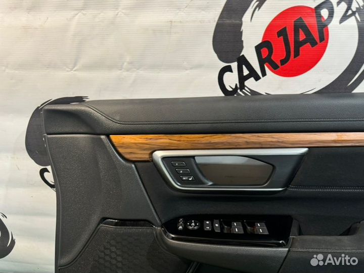 Обшивка двери передняя правая Honda Cr-V RT6 LFB