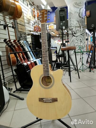 Гитара Elitaro