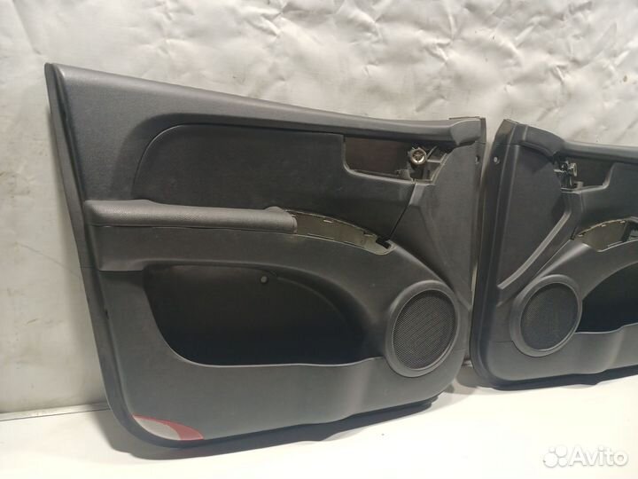 Обшивка двери в сборе.Kia Sportage 2 2005-2011