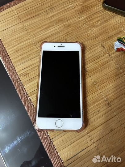 iPhone 8, 64 ГБ