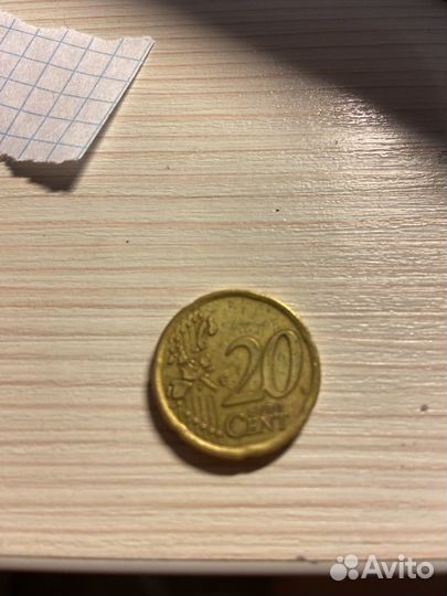 Монета цент