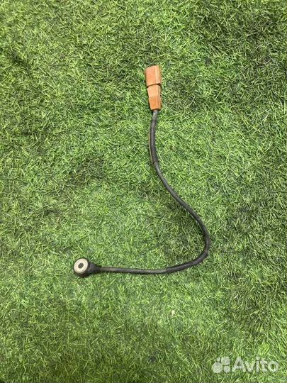 Датчик детонации Audi A8 D3 4.2 BVJ 2007