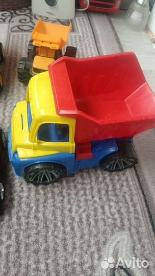 Игрушечные машины