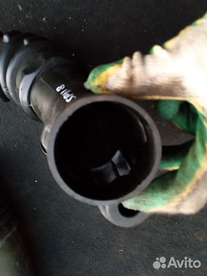 Патрубок Jeep Grand Cherokee WK2 3.0 дизель