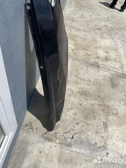 Крыло переднее правое