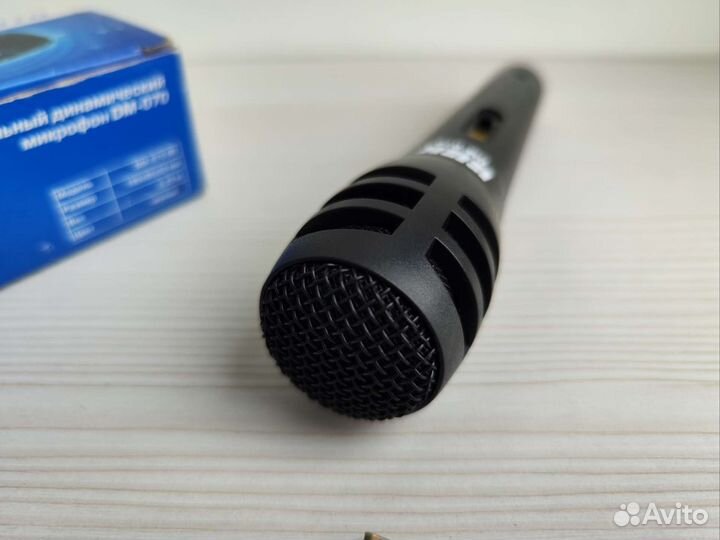 Микрофон BBK DM-070