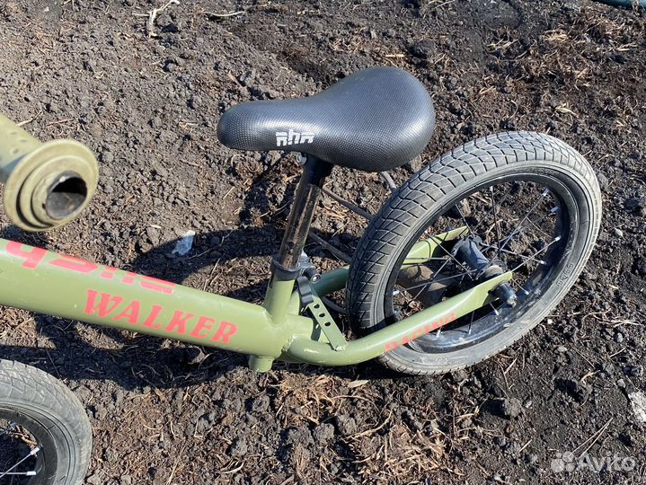 Продаю беговел