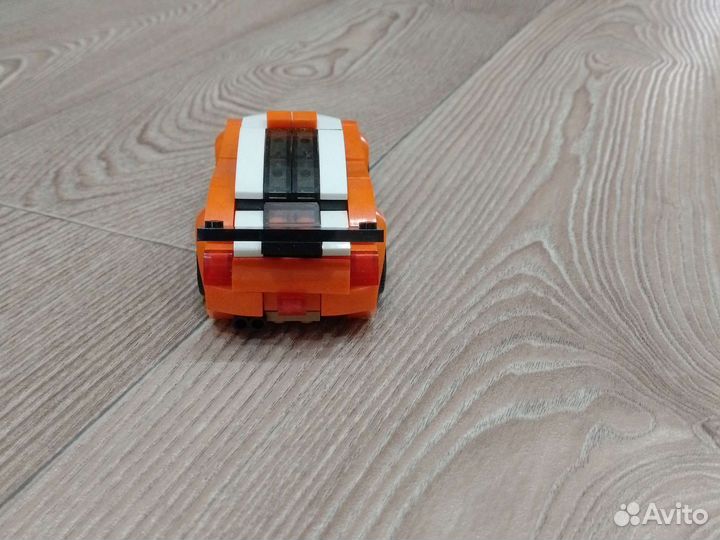 Гоночные автомобиль