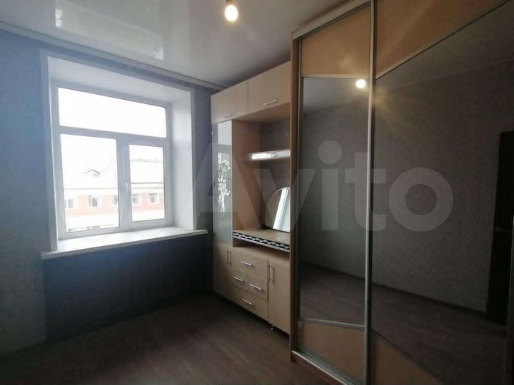 2-к. квартира, 32 м², 4/4 эт.