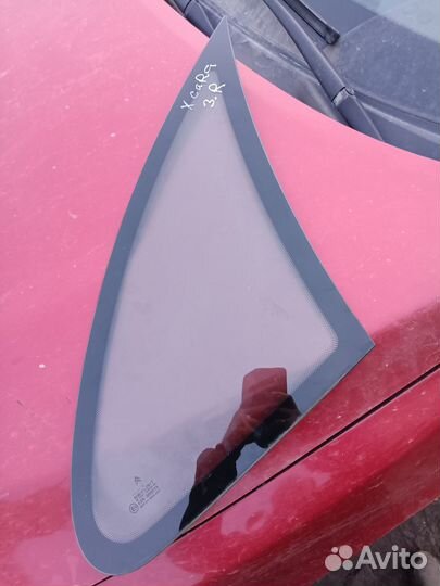 Заднее правое стекло кузова Citroen Xsara Picasso