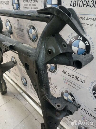 Подрамник на BMW X5 Е53 передний