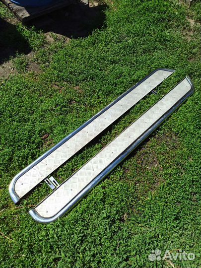 Пороги автомобильные универсальные