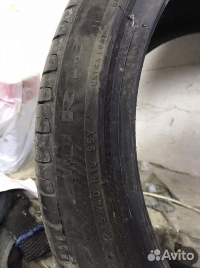 Pirelli Cinturato P7 235/40 R18