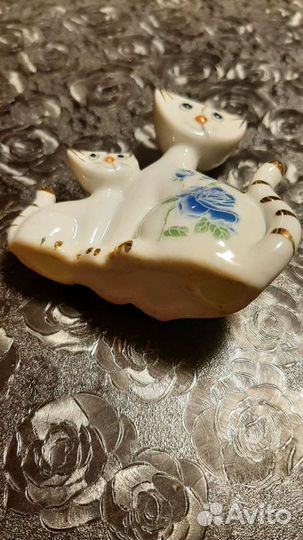 Статуэтки из фарфора