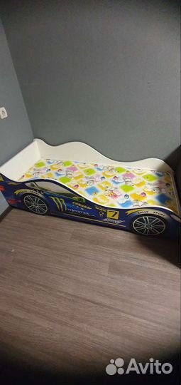 Детская кровать машинка с матрасом