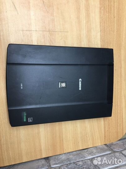 Планшетный сканер Canon CanoScan LiDE 110