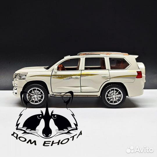 Машинка Toyota Land Cruiser Prado модель 21см